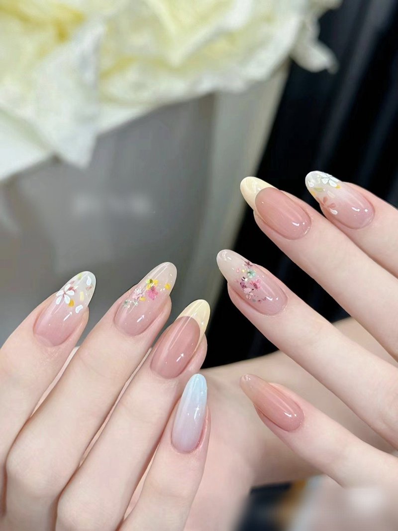 日式美甲：美甲界的清新之选